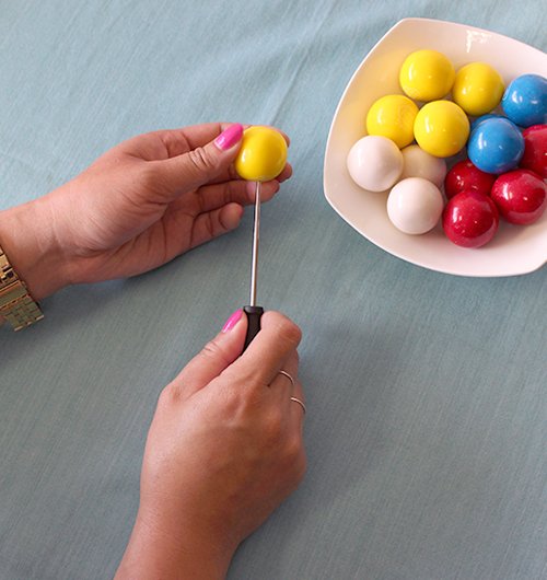 DIY Gumball Garland